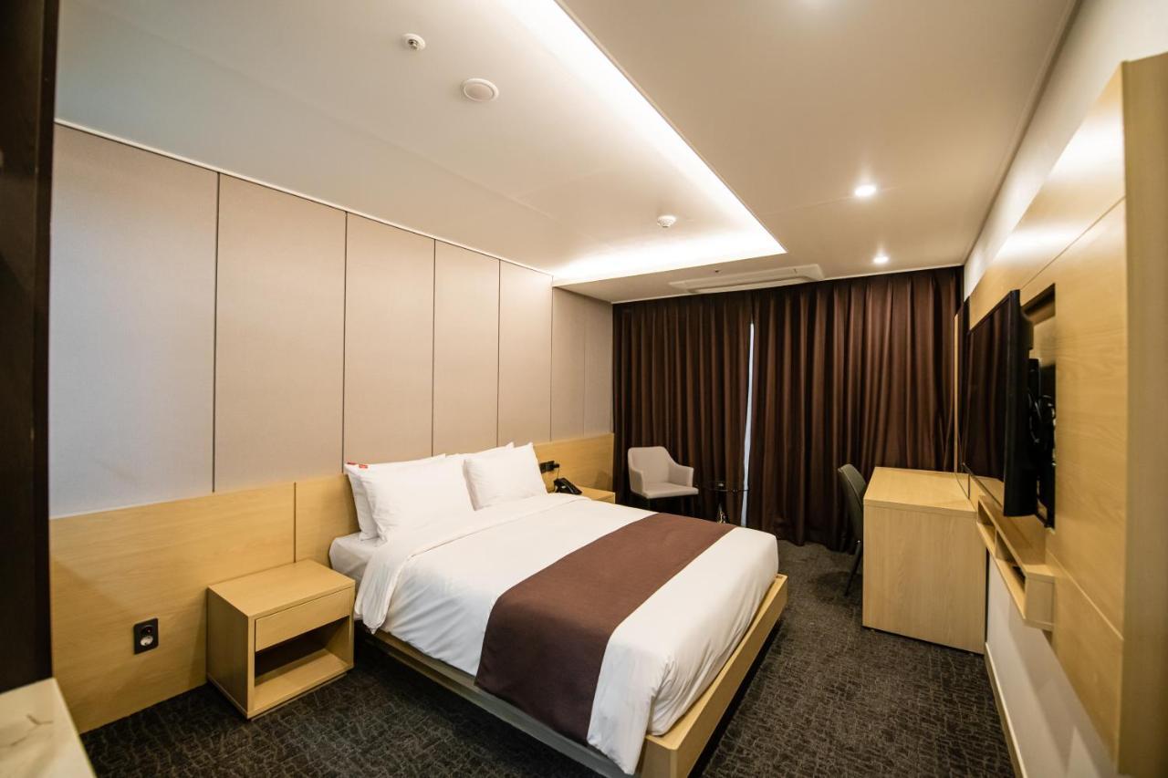 Jackson9S Hotel Чунчеон Екстериор снимка