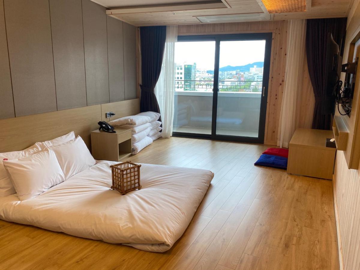 Jackson9S Hotel Чунчеон Екстериор снимка