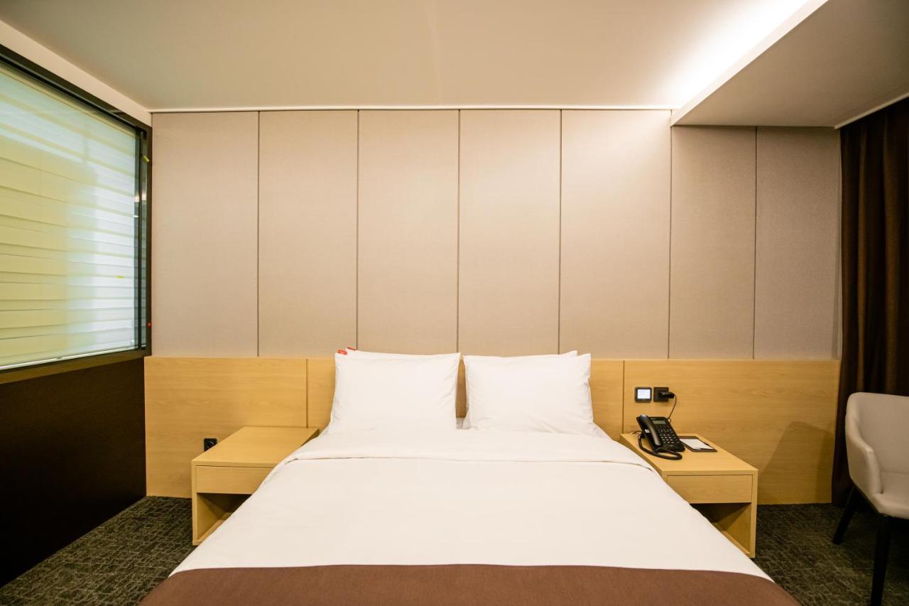 Jackson9S Hotel Чунчеон Екстериор снимка