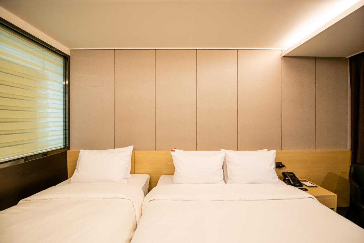 Jackson9S Hotel Чунчеон Екстериор снимка
